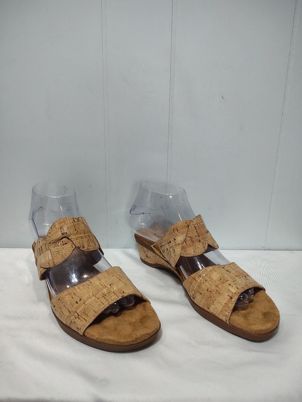 Walking Cradles Cruz Sandal Tan size 7 Narrow
